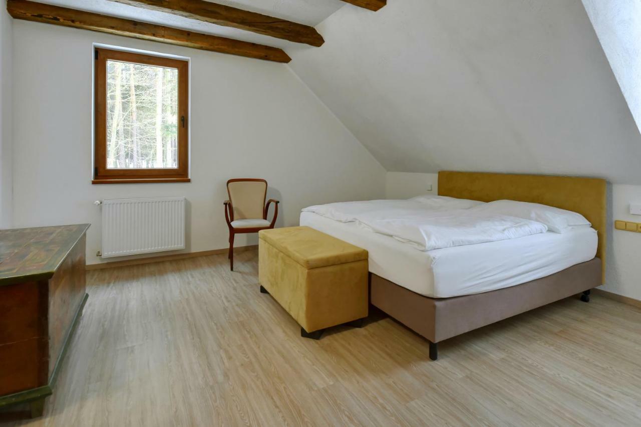 Kaznejov Zamecka Fortovna Obora - Forester House מראה חיצוני תמונה