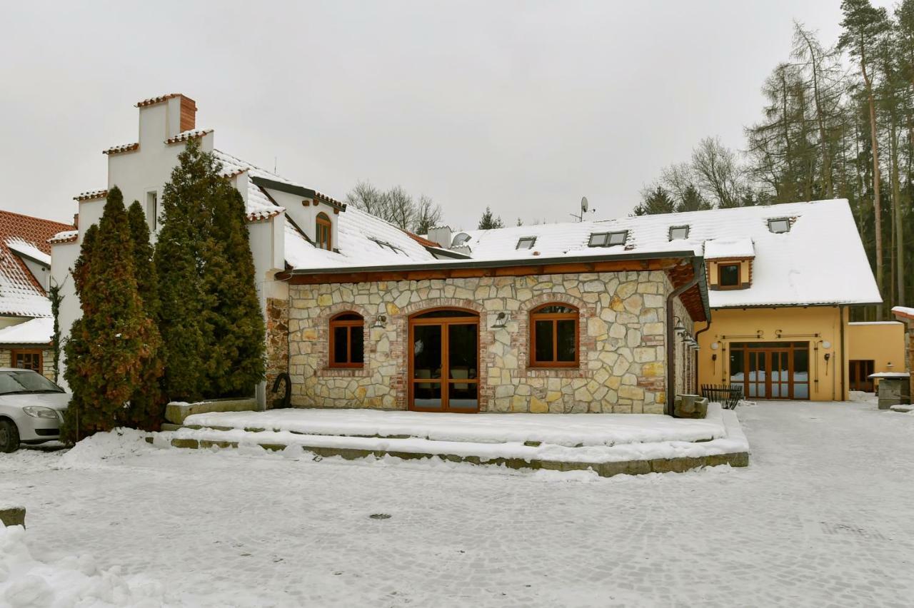 Kaznejov Zamecka Fortovna Obora - Forester House מראה חיצוני תמונה